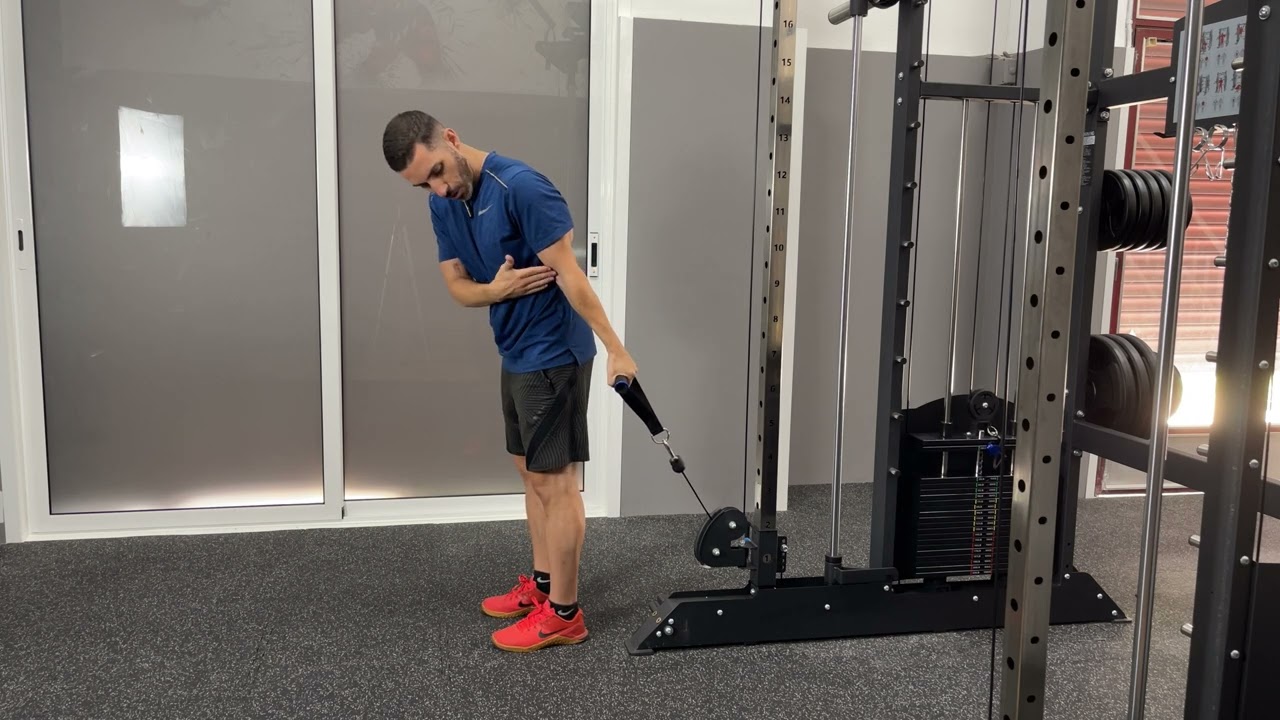 curl de biceps en polea unilateral