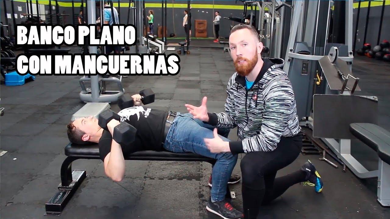 press banca plano con mancuernas
